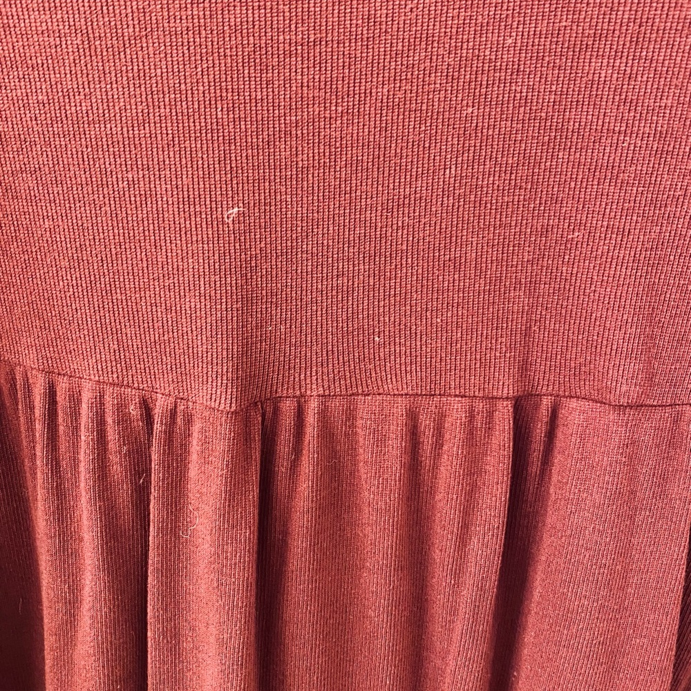 GAP Maroon Ribbed Dress - Picture 5 of 6